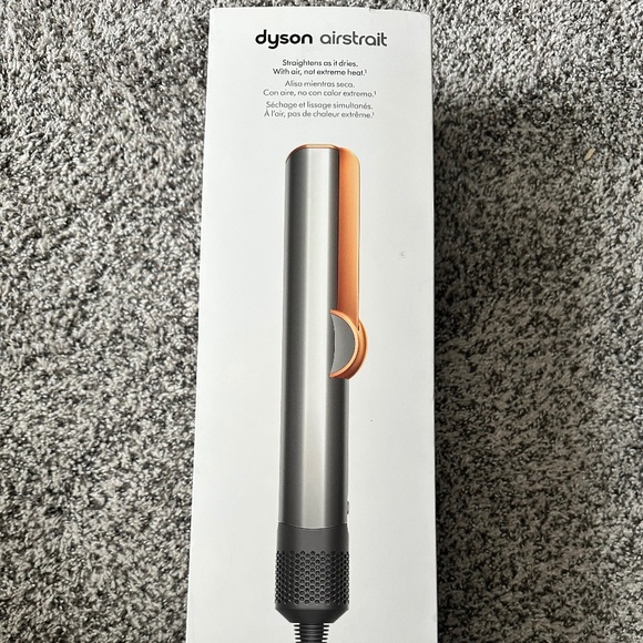 Brand New, Never Used Dyson AirStrait - Picture 1 of 1